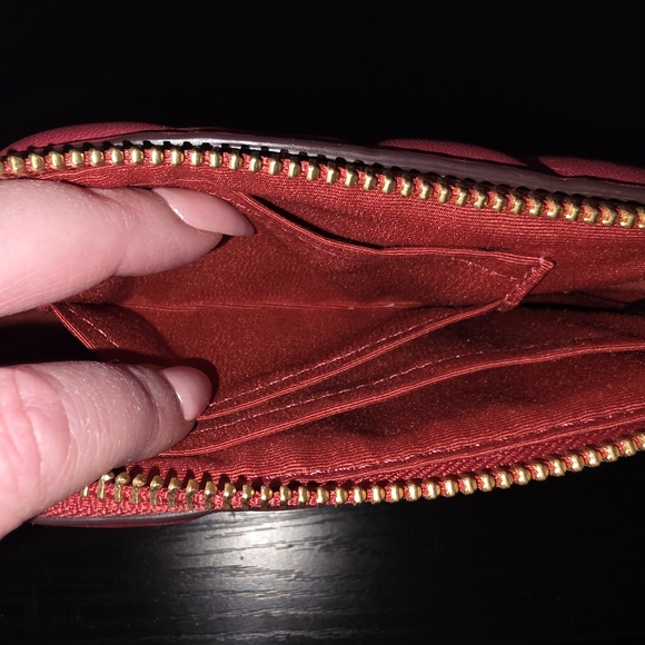 Coach Red Quilted Women's Bag - Picture 7 of 9